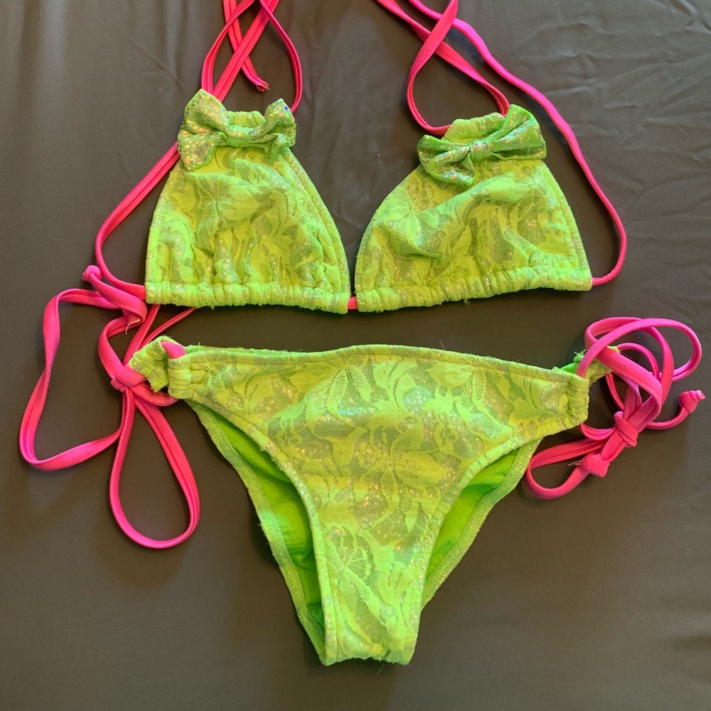 Fresh Peaches NEON & LACE 💗 Large